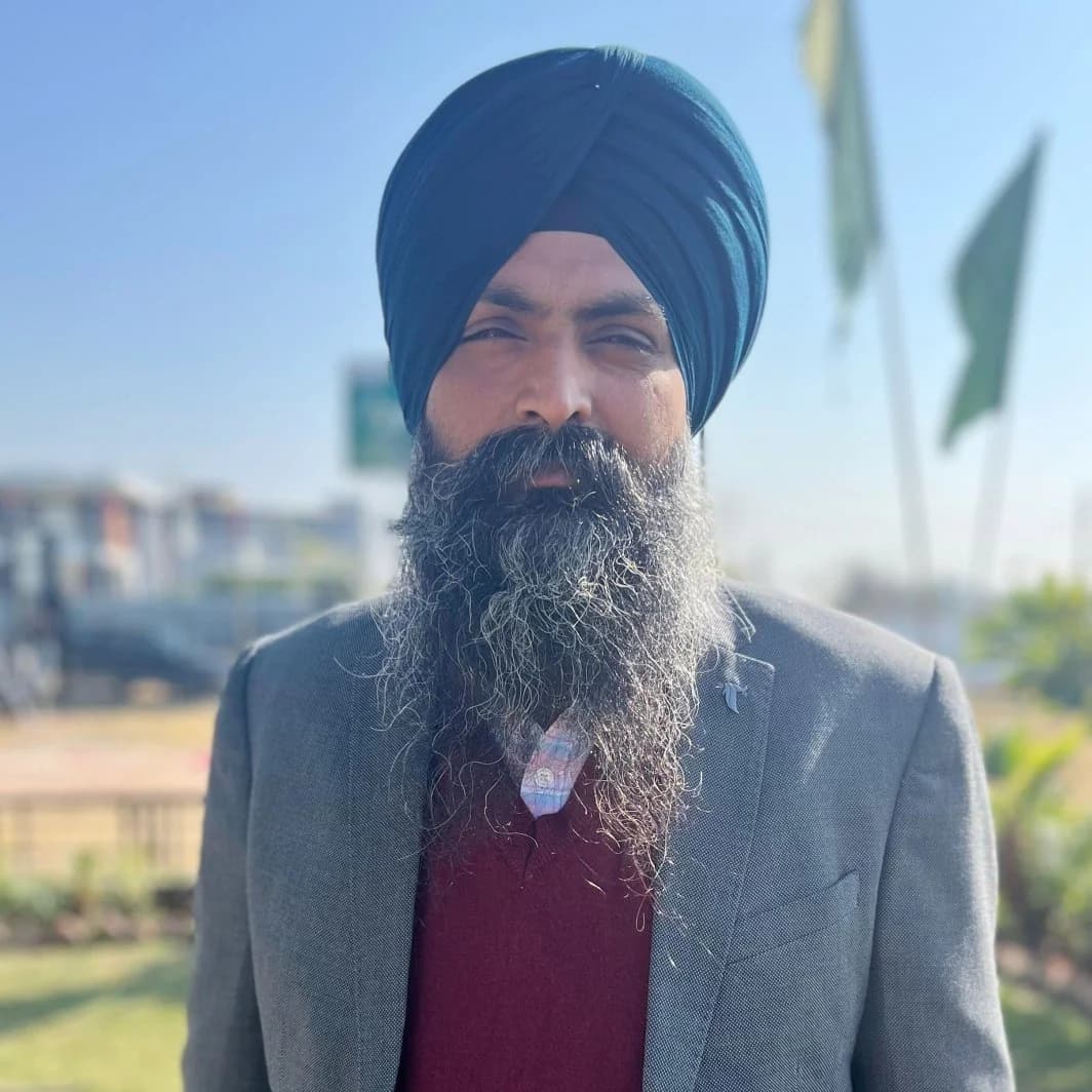 Mr. Gurvinder Singh